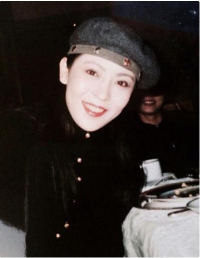 佩床上向华强坚持娶她为何又被陈岚夺爱凯发天生赢家1973年李小龙死在丁(图6)