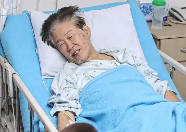 统有何表态白宫新闻秘书在记者会上陷入尴尬凯发首页登录被问美方对李在明当选韩国总(图3)